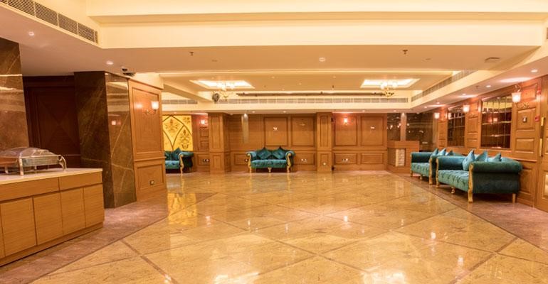 Spacious banquet hall for weddings and events in Andheri East