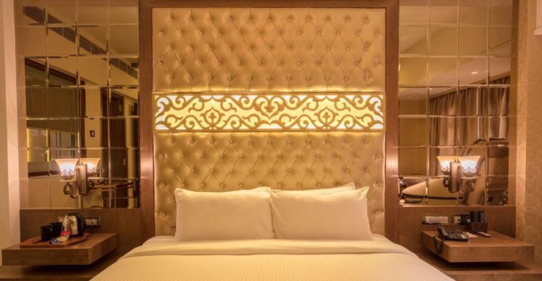 Luxury room at Peninsula Redpine in Marol Mumbai